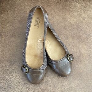 Comfortview Brown and Gray Flats with Buckle